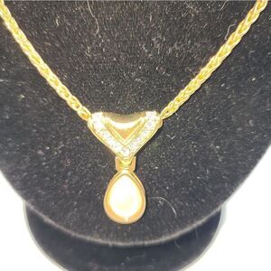 Vintage Monet Pendant drop Made W/11 Swarovski Crystals On Top the pendant